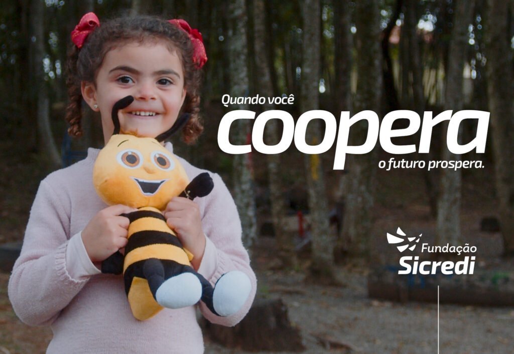 Plataforma possibilita que sociedade contribua para os programas educacionais da Fundação Sicredi