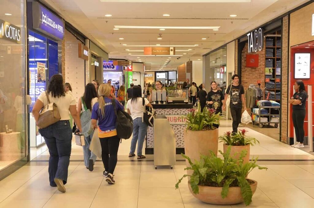 Roleta premiada na Semana do Cliente do Shopping Cidade