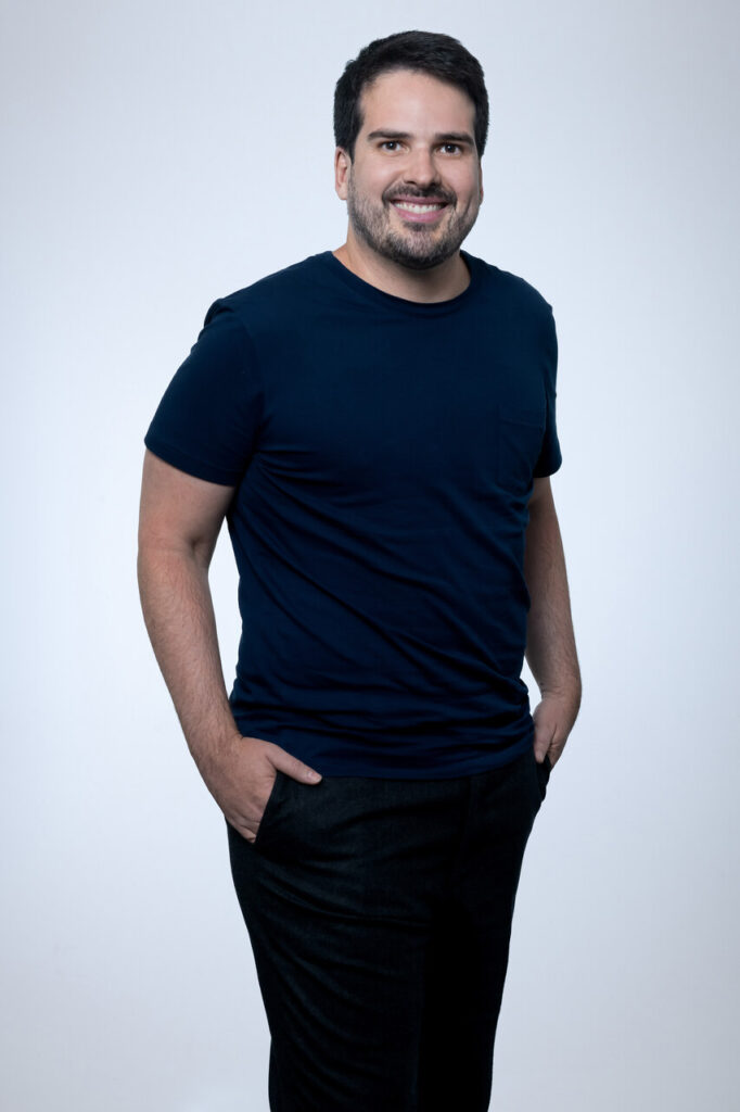 2024_Sicredi_Joao_Clark_cred_Germano_Luders_Easy-Resize.com_-682x1024 Sicredi lança campanha nacional com a chef Kátia Barbosa para destacar vantagens do Cartão de Crédito Empresarial