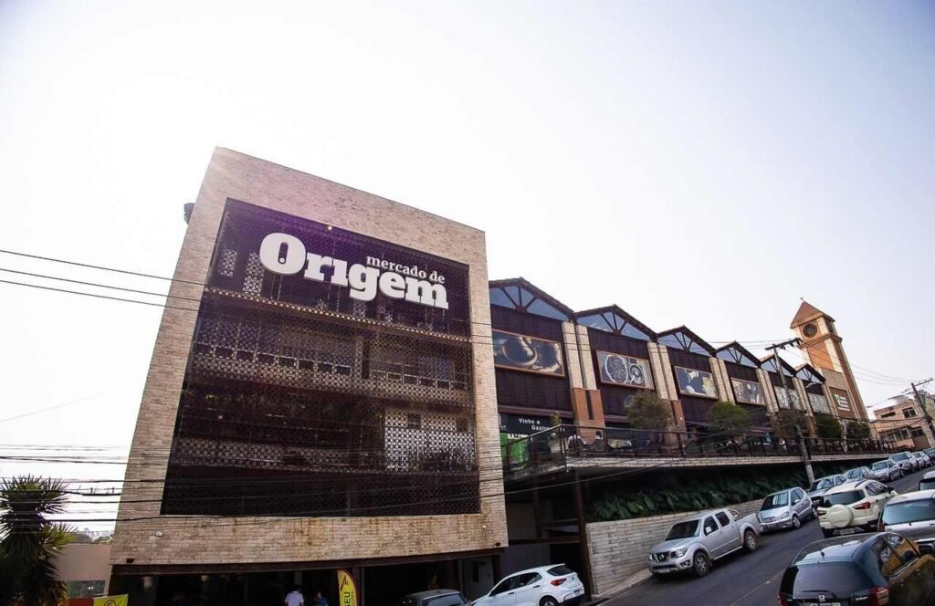 A um passo do reconhecimento mundial como Patrimônio da Humanidade, Queijo Minas Artesanal ganha uma rua inteira no Mercado de Origem 