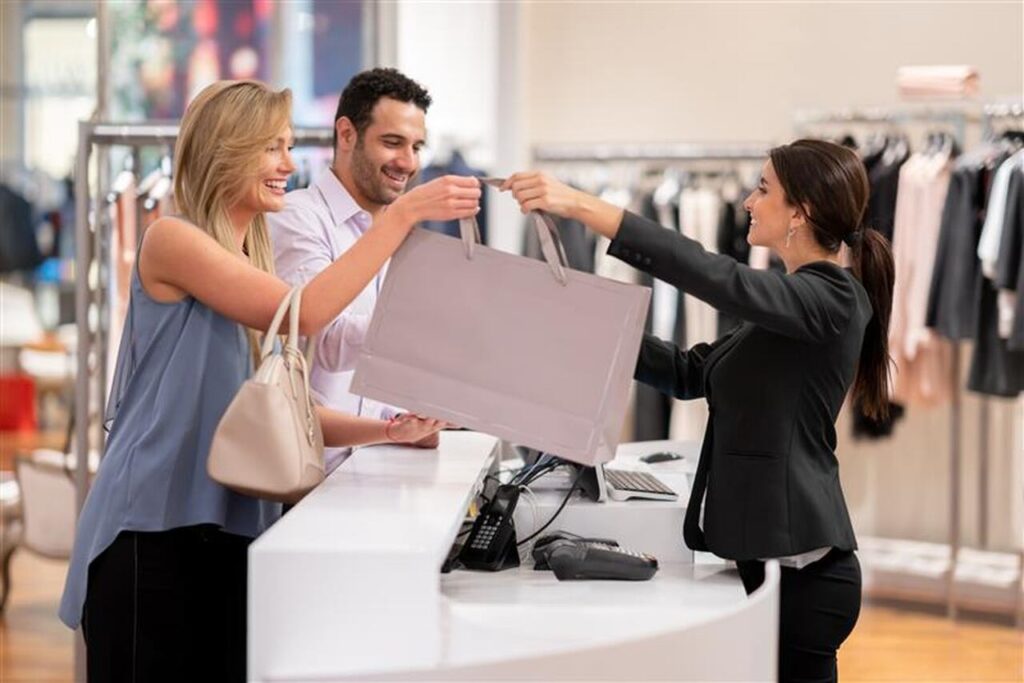 Natal_2024_Easy-Resize.com_-1024x683 Liquidação Lápis Vermelho oferece até 70% de desconto nos shoppings Multiplan