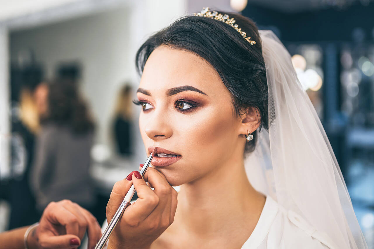 pretty-bride-makeup-before-wediing_Easy-Resize.com_ Notícias
