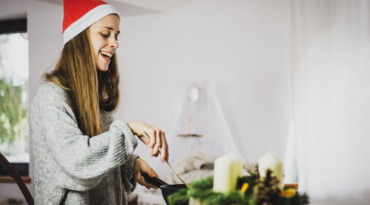 Docente de gastronomia do Senac ensina duas sobremesas para o Natal