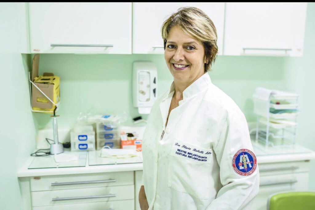 Dra.-Flavia-Rabello-foto-divulgacao-2_Easy-Resize.com_-1024x683 Harmonia ou exagero? Entenda os riscos da harmonização facial e a importância de escolhas conscientes