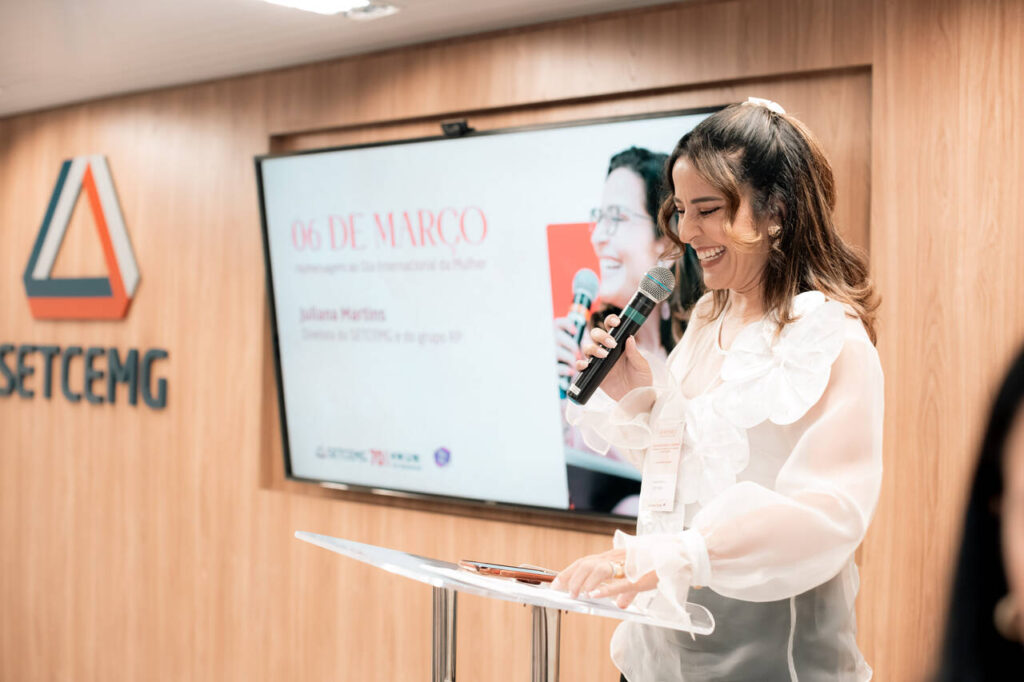 Juliana-Martins-foto-Arquivo-Setcemg_Easy-Resize.com_-1024x682 Da sucessão familiar à liderança, mulheres rompem barreiras e se destacam no transporte de cargas e logística