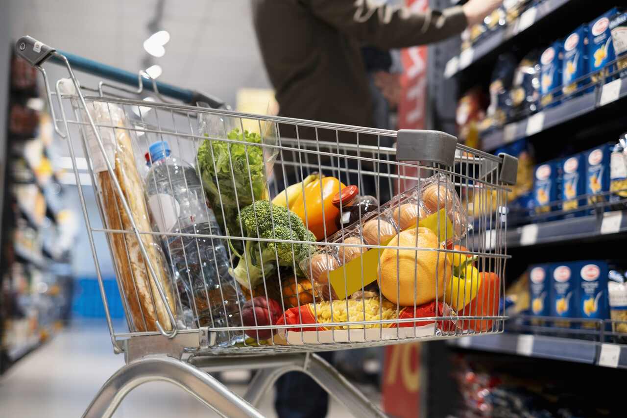 Redução de impostos sobre alimentos pode ter impacto limitado nos preços, afirma especialista