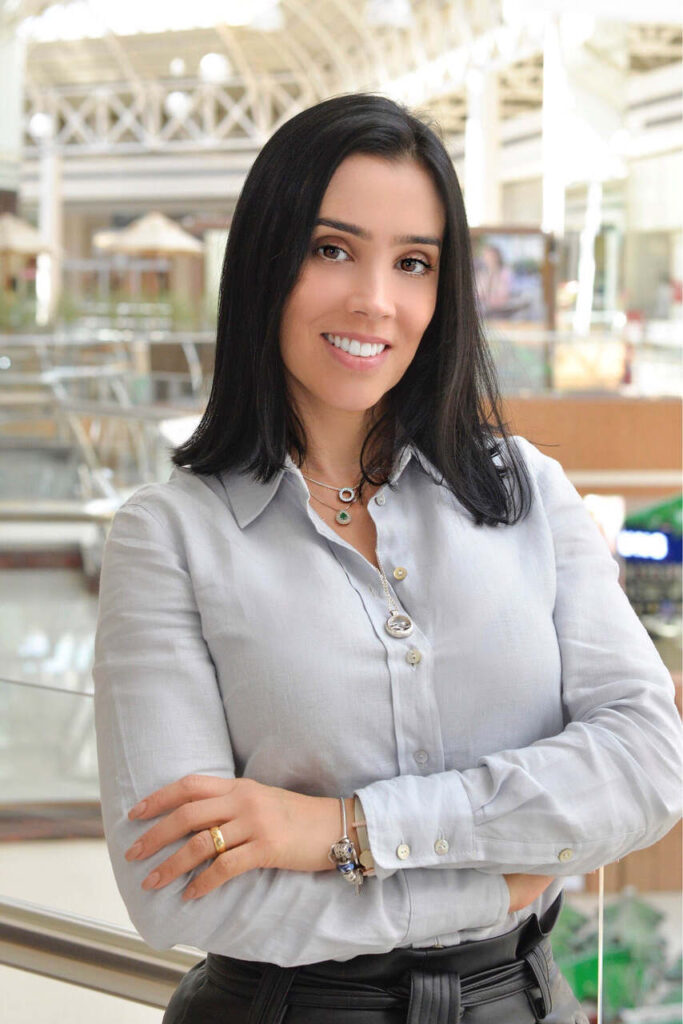 Ana-Paula-Alkmim_ger-Mkt-Minas-Shopping_foto-Fabio-Ortolan_Easy-Resize.com_-683x1024 Dia das Mães - Minas Shopping terá sorteio de carro elétrico e ação promocional em parceria com a Coca-Cola