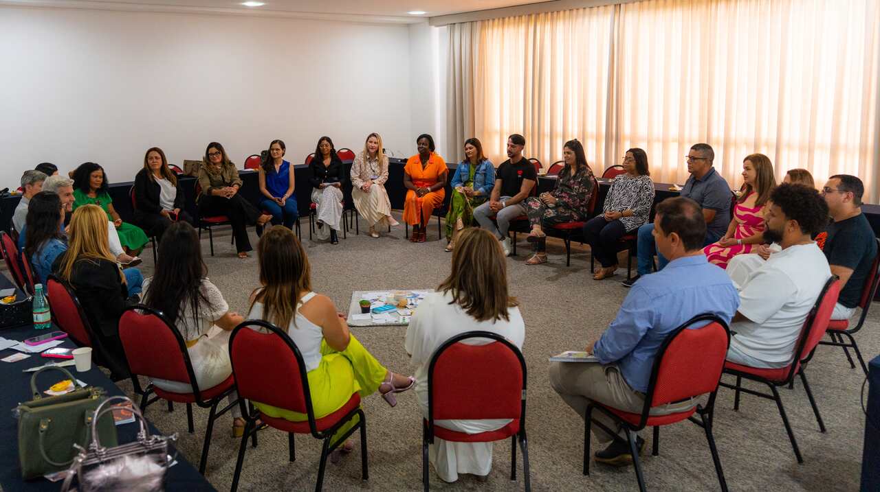 Cuidando-de-Quem-Educa-Credito-Instituto-Taua-769_Easy-Resize.com_ Notícias