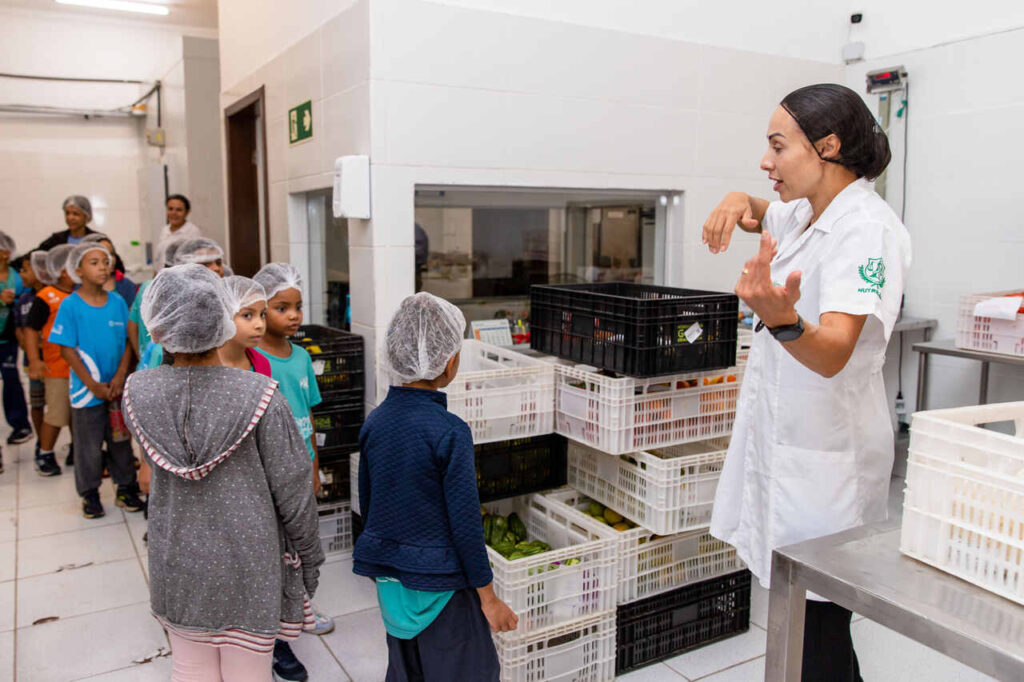 IMG-0671_Easy-Resize.com_-1024x682 Banco de Alimentos de Betim recebe alunos de Instituição para uma viagem de descobertas com cheiro, cor e sabor
