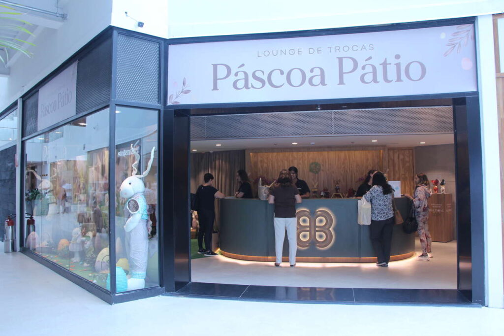 Lounge-de-trocas-da-campanha-promocional-de-Pascoa-no-Patio-Savassi-credito-Julia-Lucca_Easy-Resize.com_-1024x682 De graça: shoppings de BH oferecem atrações de Páscoa para a criançada