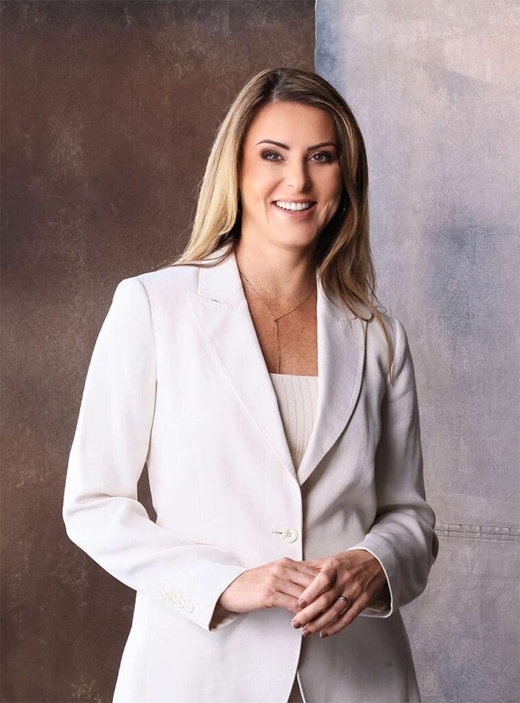 Renata-Bueno_Easy-Resize.com_-758x1024 Itália bate recorde de turistas e consolida-se como destino dos sonhos em 2025