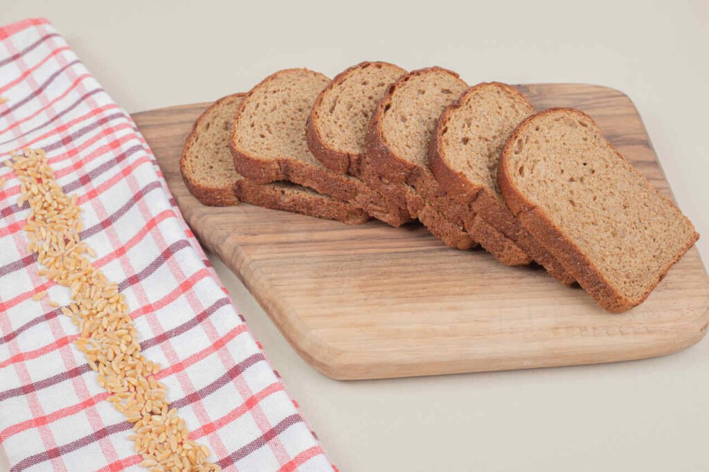 Pão francês pode na dieta? Nutróloga explica o que acontece no corpo