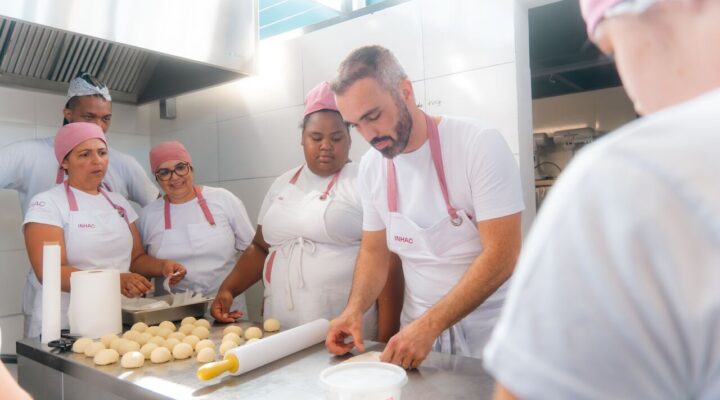 INHAC forma a primeira turma do Curso Técnico em Gastronomia