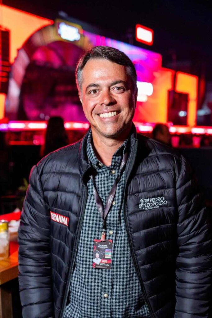 Tiago-de-Brito_Easy-Resize.com_-683x1024 Com maior palco já montado em Minas Gerais, Pedro Leopoldo Rodeio Show prepara megaestrutura para comemorar 20 anos