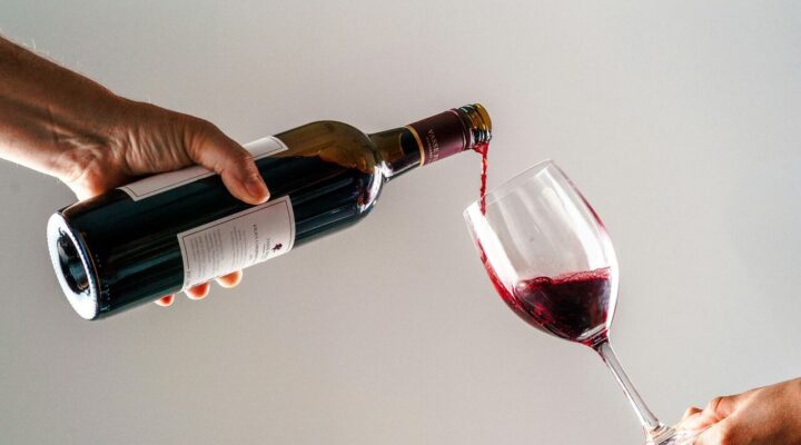 Evento especial da Feira de Vinhos do Supernosso e Projeto Aproxima neste sábado, com os melhores vinhos e comidinhas