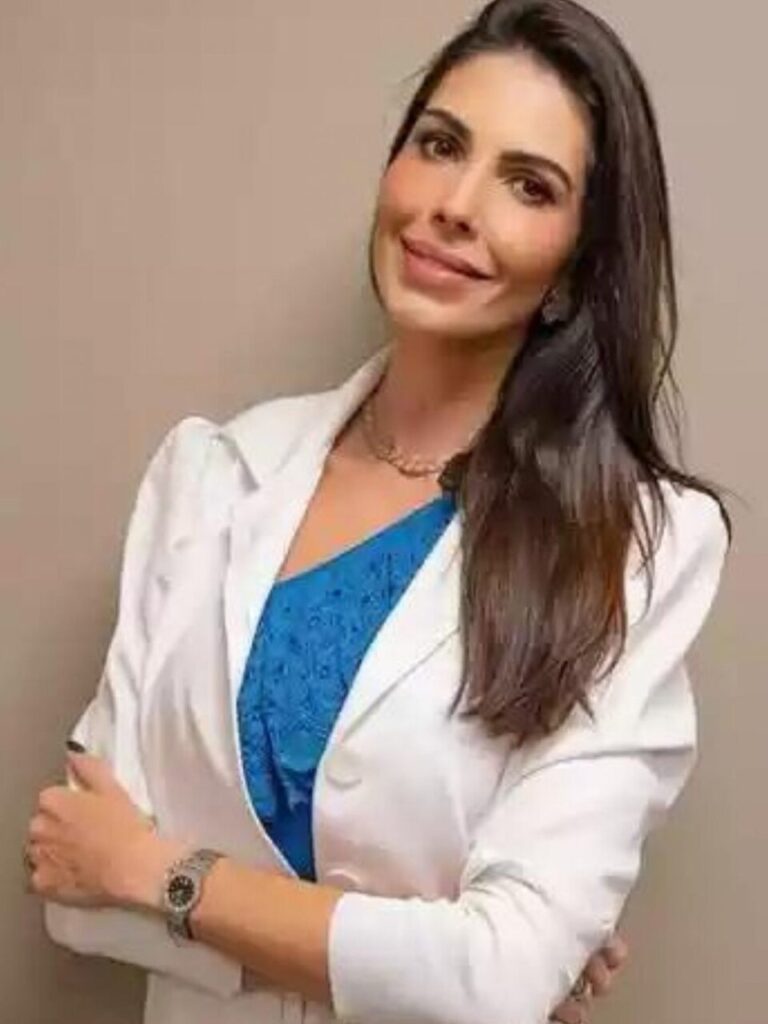 Marcela-Mattos-dermatologista_Easy-Resize.com_-768x1024 25 de junho – Dia Mundial do Vitiligo reforça atenção à prevenção, tratamento e acolhimento