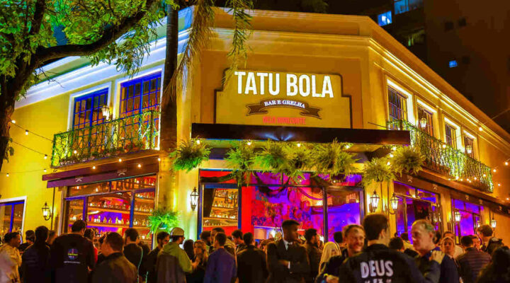 Arraiá do Tatu Bola Bar aquece noites de junho com open de caldos e música ao vivo em BH