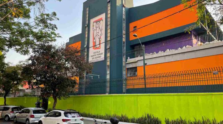 Escola Santo Tomás de Aquino alia a tradição junina com a literatura de cordel e transforma evento em grande festa cultural da cidade