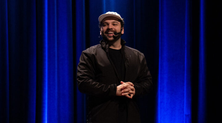 Mineirinho recebe stand-up de Raphael Ghanem no dia 6/7