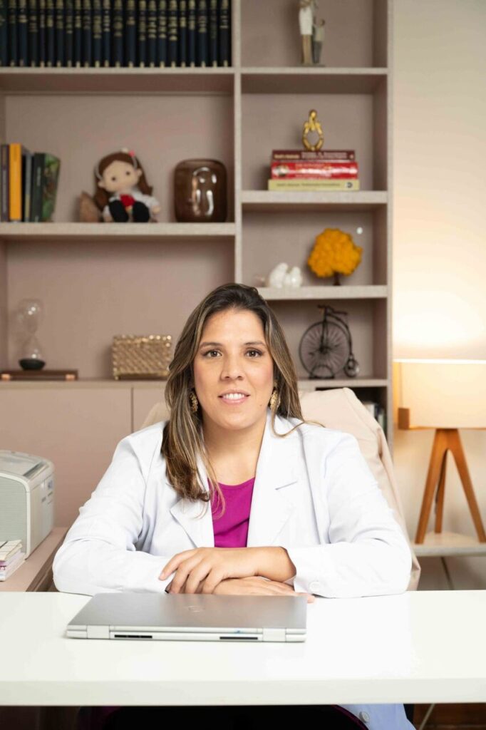 Simone-Brasil-Foto-Davidson-Alves-Rocha_Easy-Resize.com_-682x1024 Você tem fome de quê? Especialista explica a diferença entre fome física e fome emocional