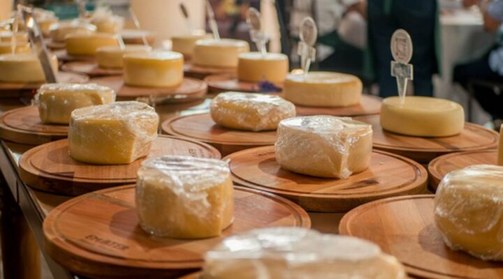 Festa do Queijo do Serro chega à 39ª edição celebrando tradição, sabor e identidade mineira