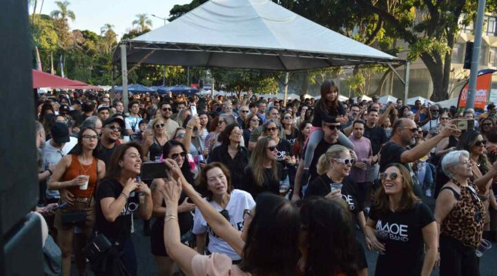 Praça da Assembleia recebe o evento Vinho, Blues e Rock