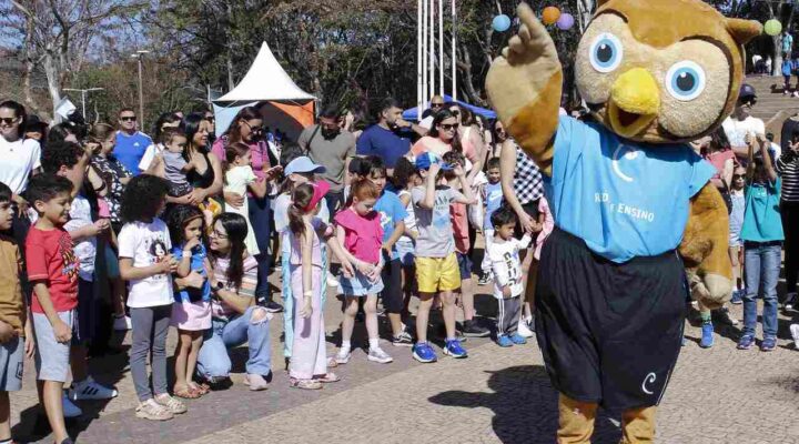 Coleguium promove encontros de integração das famílias dos estudantes em Minas Gerais e no Pará