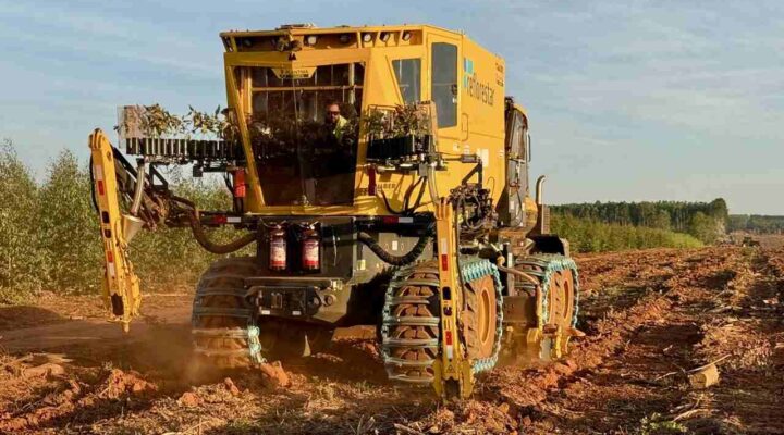 Reflorestar expande operações com segunda PlantMax X3, referência em plantio mecanizado no Brasil