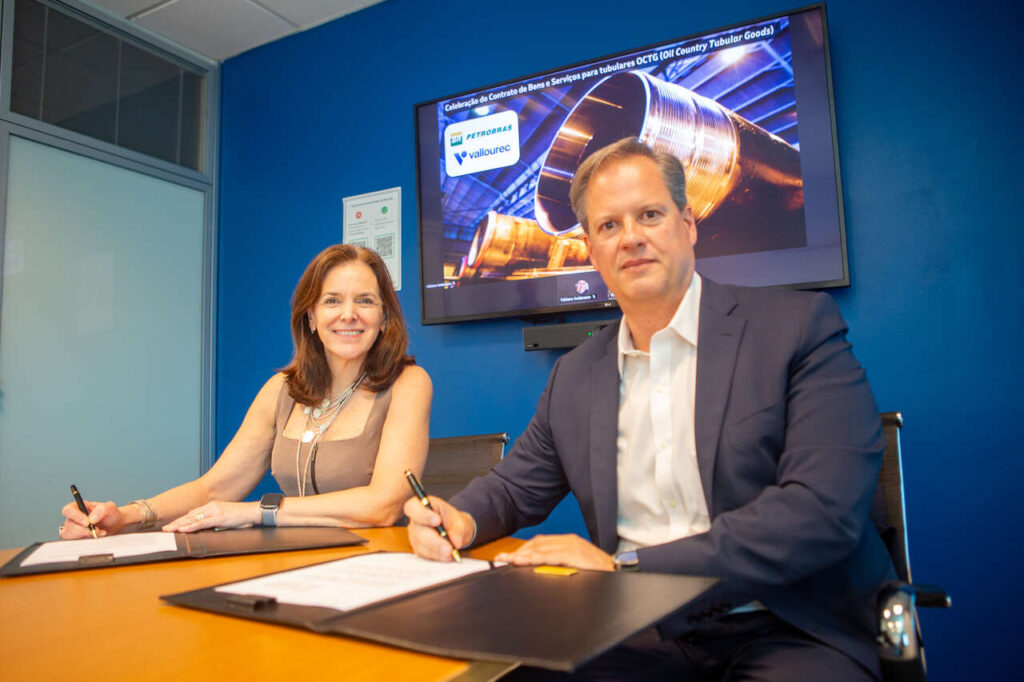 VALLOUREC-FOTO-1-ASSINATURA-DE-CONTRATO-CRED-ASCOM-PETROBRAS_Easy-Resize.com_-1024x682 Petrobras escolhe a Vallourec para apoiar projetos OCTG offshore no valor de US$ 1 bilhão