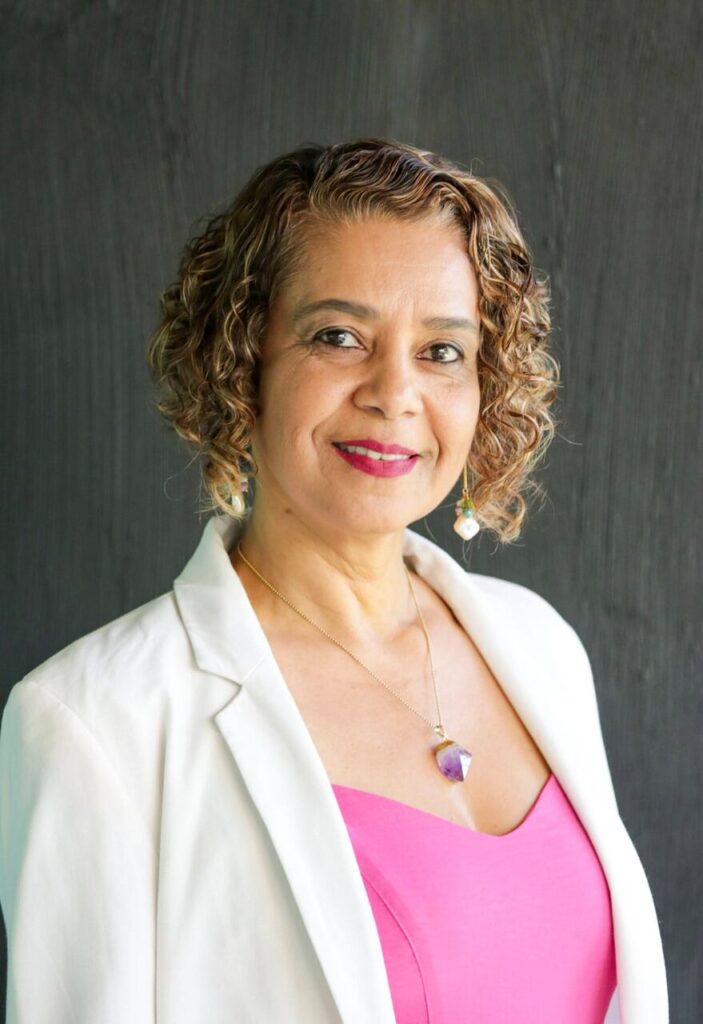 WhatsApp-Image-2025-08-26-at-08.31.38_Easy-Resize.com_-703x1024 Setembro Amarelo: o olhar dos pais salva vidas