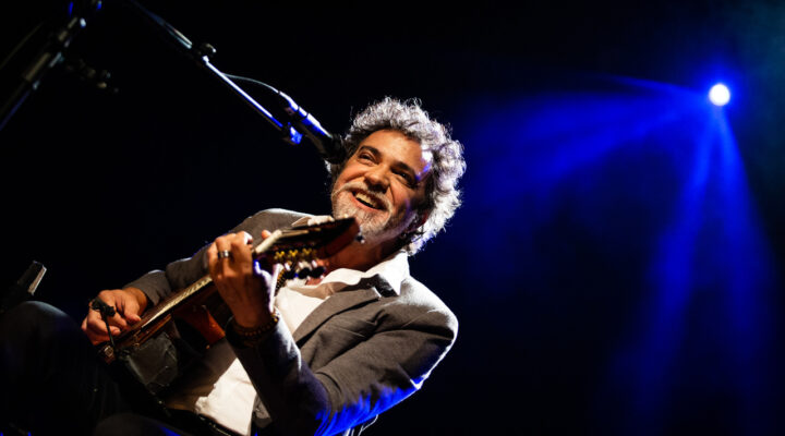 Cine Theatro Brasil compelta 12 anos de reabertura com show gratuito de Paulinho Moska e Orquestra Opus