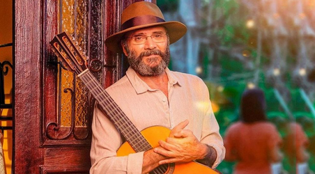 Almir Sater apresenta show especial com grandes sucesso de sua carreira