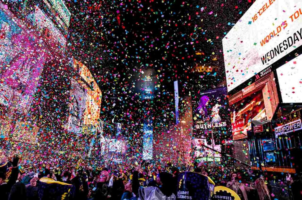 Captura-de-tela-2025-10-13-101540_Easy-Resize.com_-1024x678 Viva a magia do Natal: 15 atrações e passeios para celebrar a temporada de festas em Nova York 