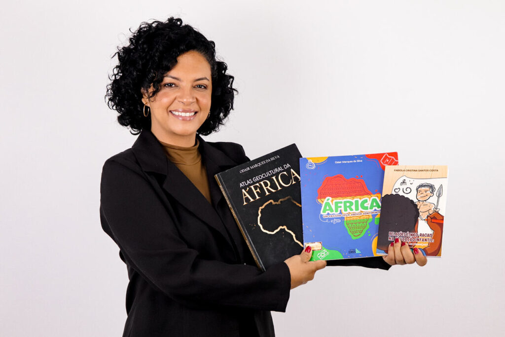 Fabiola-Foto-de-Aline-Andrade-Silva_Easy-Resize.com_-1024x683 "ABC da África" será lançado na UFMG durante o "Novembro Negro"