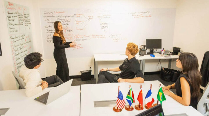 Skema Consultoria Júnior reúne especialistas e empresas juniores para debater protagonismo jovem nos negócios