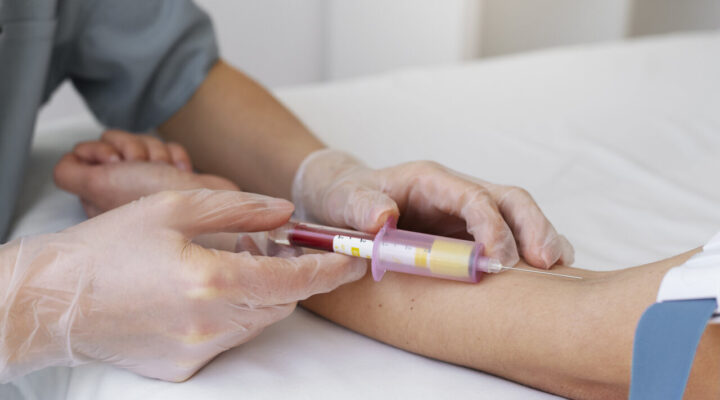 Muito além do colesterol: o que os exames de sangue podem revelar sobre o corpo