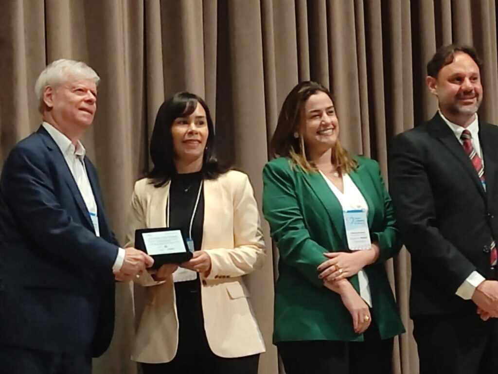 premiacao-do-HE_Easy-Resize.com_-1024x769 Reconhecimento: Hospital Evangélico de BH recebe prêmio por qualidade no atendimento SUS