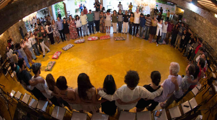 Fórum do Amanhã comemora 10 anos e recebe em BH Eduardo Gianneti e Fernanda Takai