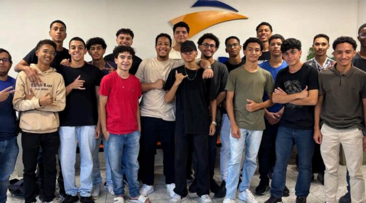 Alunos do Senac em Venda Nova modernizam sistema digital de imobiliária com projeto prático e sustentável 