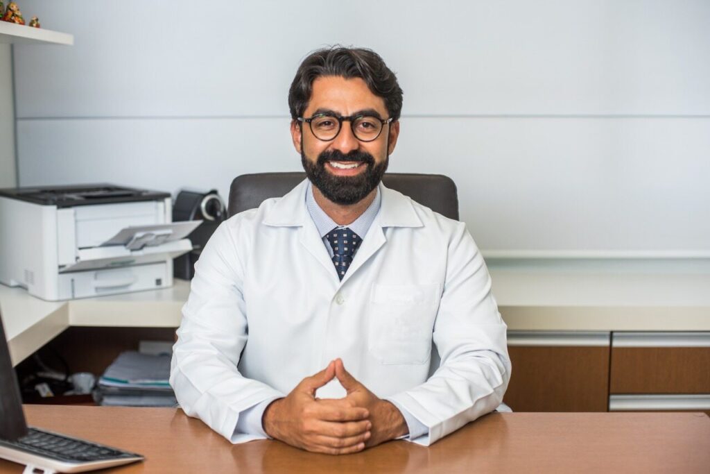 Dr.-Eduardo-Mourthe-Foto-Leo-Horta_Easy-Resize.com_-1024x683 Novembro Azul alerta para o câncer de próstata e a importância dos cuidados com a saúde masculina