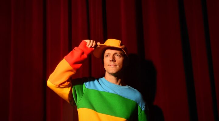 Jason Mraz anuncia sua primeira turnê pela América do Sul em uma década; BH recebe o cantor em março.