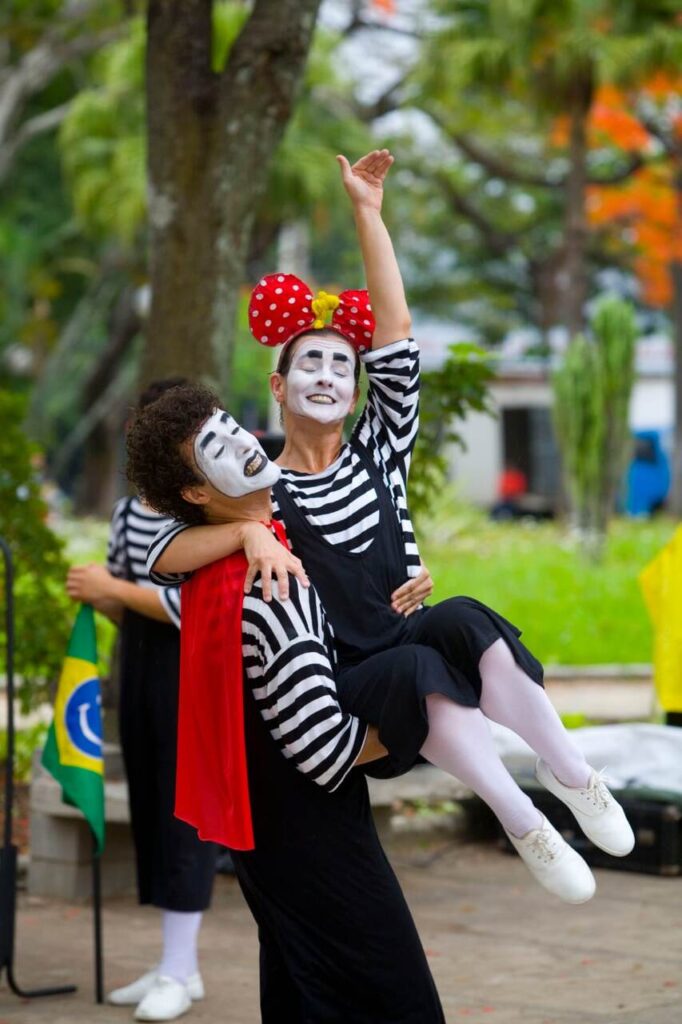 Quebra-Cabeca-foto-Guto-Muniz-1_Easy-Resize.com_-682x1024 Primeiro Ato circula espetáculo Quebra-Cabeça por Mateus Leme, Confins, Brumadinho e Caeté em ação gratuita pela região metropolitana de BH