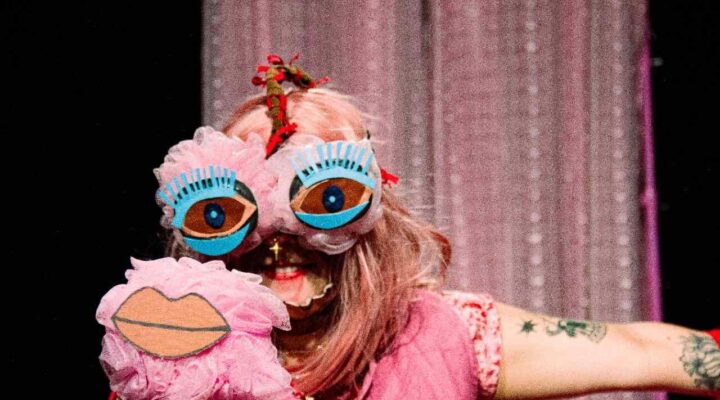 Grupo Às Avessas apresenta: MISTÉRIOS GOZOSOS EM BURLETA ESPIVITADA