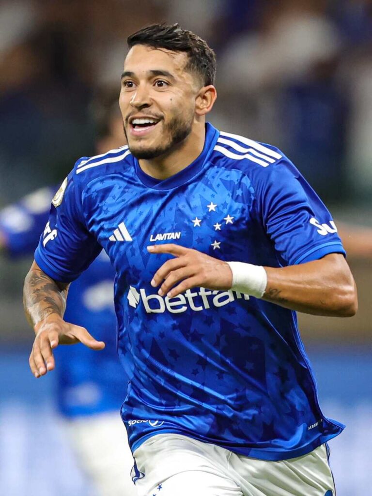 william_Easy-Resize.com_-768x1024 Cruzeiro: "Temos que pontuar o máximo possível", diz William antes de jogo contra Grêmio