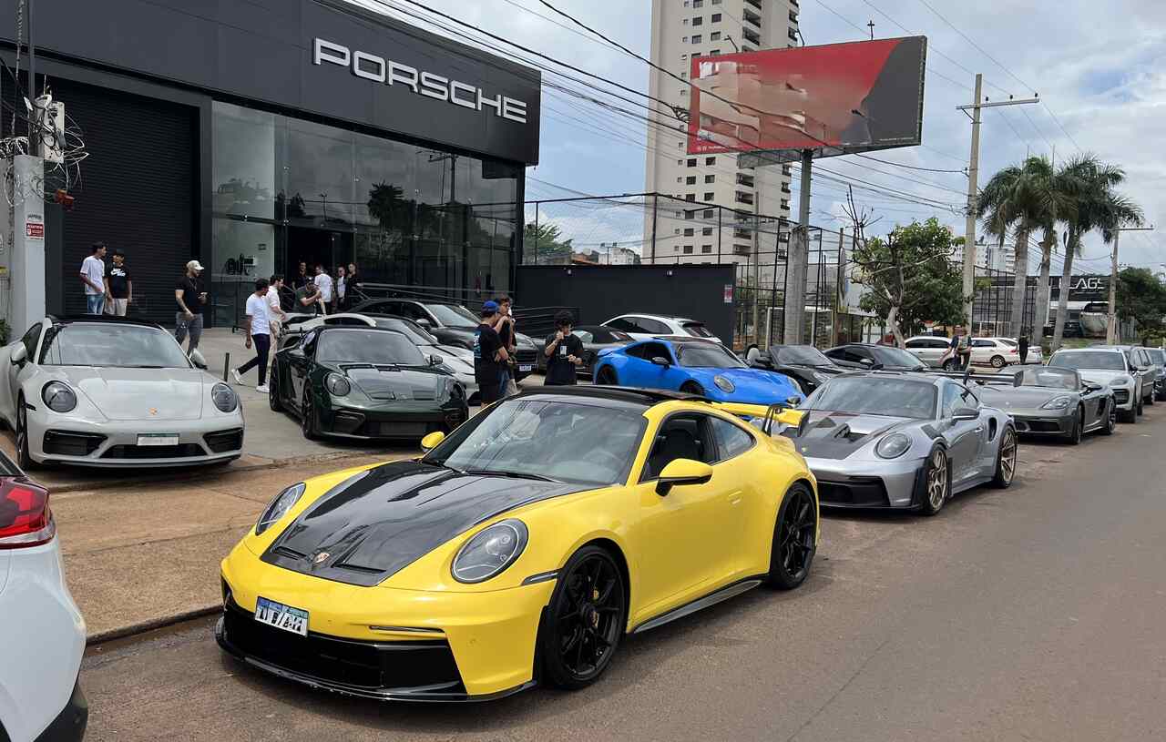 1o-Passeio-Espaco-Porsche-Uberlandia-1-1_Easy-Resize.com_ Notícias