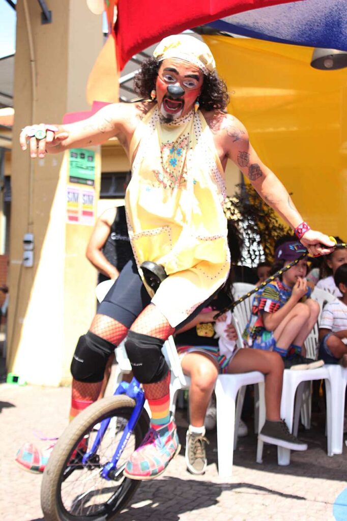 Palhaco-Cuscuzinho-arquivo-pessoal_Easy-Resize.com_-682x1024 Festival Brincante celebra a infância afro-brasileira em BH