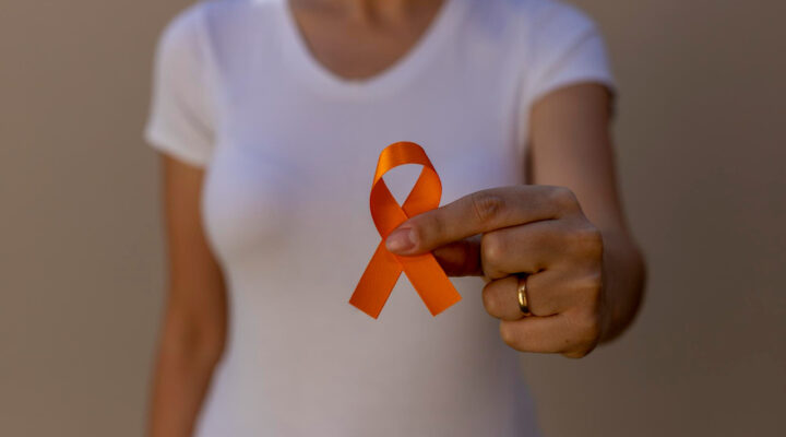 Além da praia e piscina: oncologistas apontam fatores ignorados que elevam risco de câncer de pele