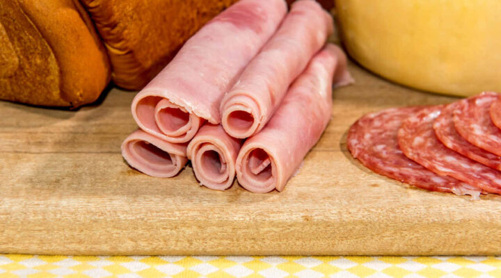 Popular e perigoso? Presunto tem níveis altos de sódio e consumo preocupa especialistas