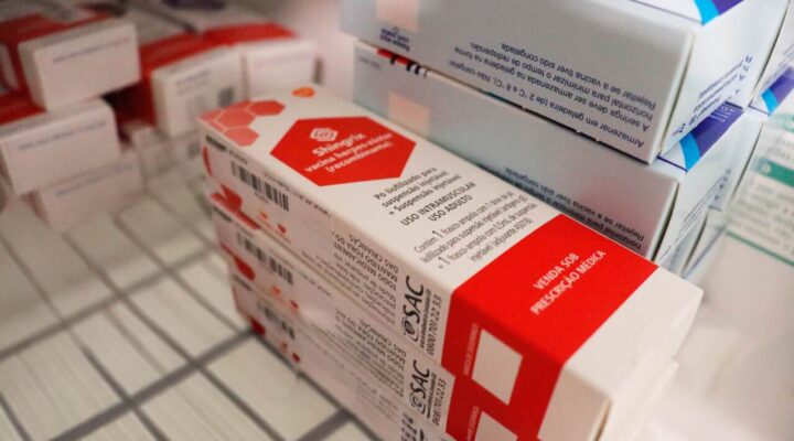 Um olhar atento que mudou um diagnóstico: farmacêutica da Araujo ajuda cliente a descobrir herpes-zóster