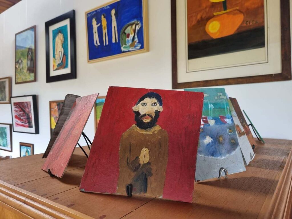 WhatsApp-Image-2026-01-15-at-15.00.07_Easy-Resize.com_-1024x768 Exposição Ateliê Arte Lavrinha retorna à Serra da Mantiqueira após circular por Minas e pelo Rio de Janeiro